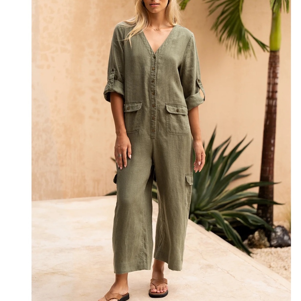 Nomad The Label Mara French Linen Jumpsuit Size XS Long Tap Sleeve Preppy Olive